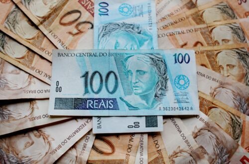 Dinheiro, nota de R$100