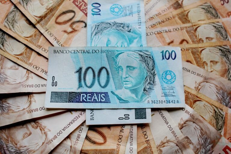 Dinheiro, nota de R$100